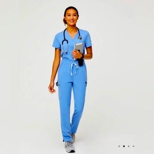 Figs Ceil blue scrub set